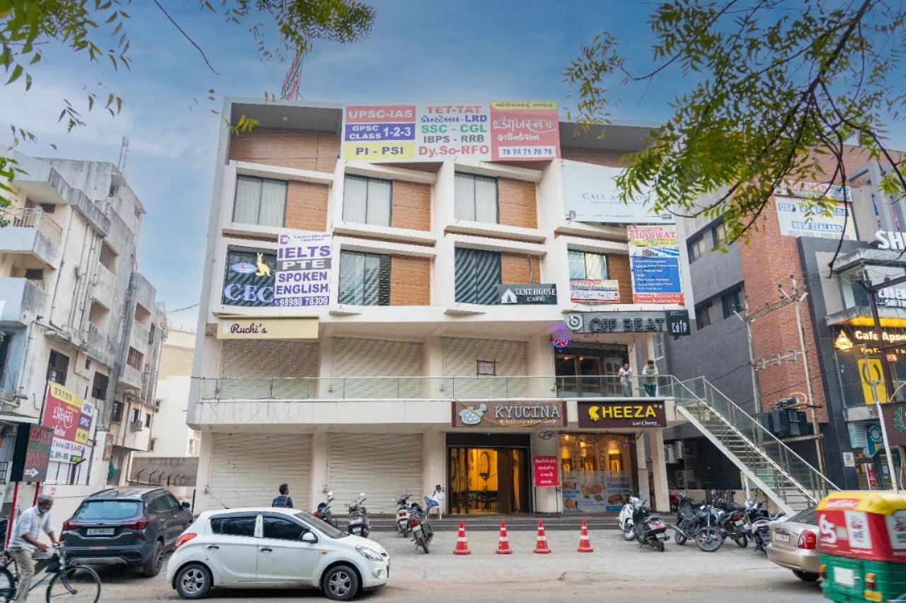 Hotel Lee Grand Anand Ngoại thất bức ảnh