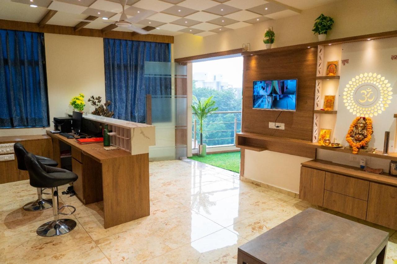 Hotel Lee Grand Anand Ngoại thất bức ảnh